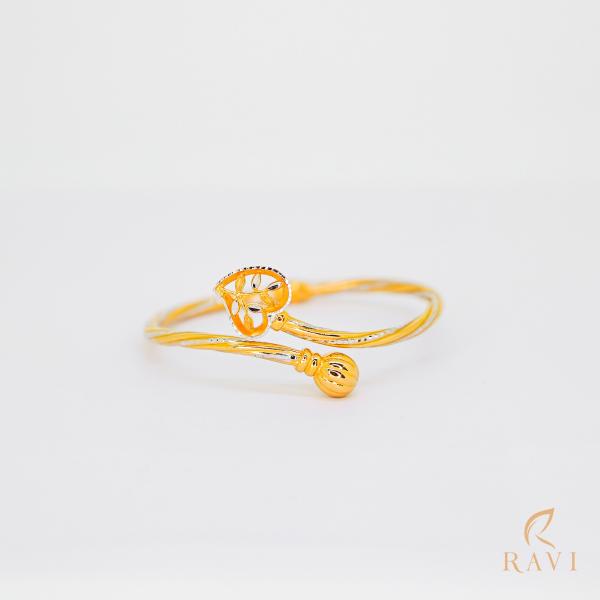 Buy Dazzling Heart Gold Ring - Hrdaya Collection |GRT Jewellers